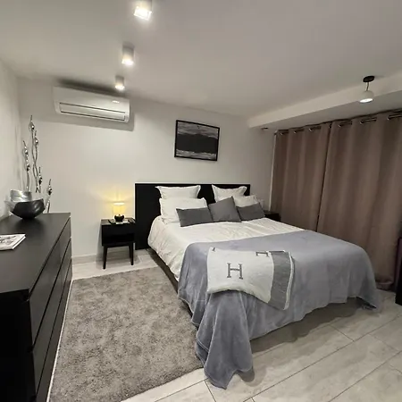 9m Of Center, Cannes High Luxe Mila 6bdrooms Heated Pool Sauna Cinema Fitness Villa