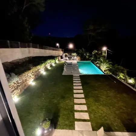 9m Of Center, Cannes High Luxe Mila 6bdrooms Heated Pool Sauna Cinema Fitness Villa Vallauris