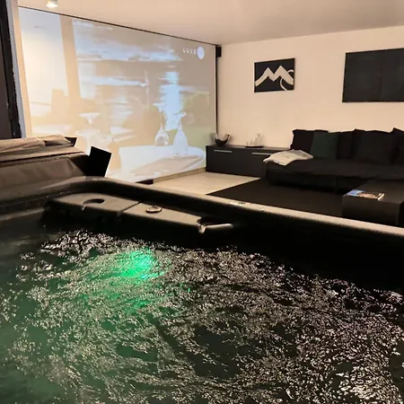 9m Of Center, Cannes High Luxe Mila 6bdrooms Heated Pool Sauna Cinema Fitness Villa *