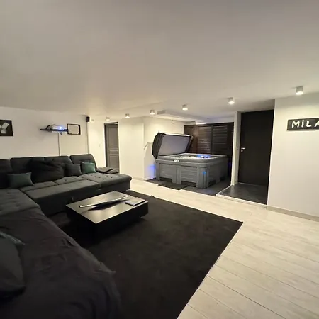 9m Of Center, Cannes High Luxe Mila 6bdrooms Heated Pool Sauna Cinema Fitness *